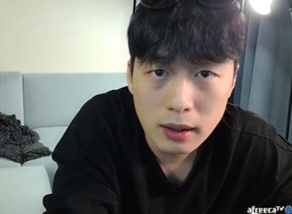 BJ외질혜와 외도를 했다고 논란이 불거진 BJ지윤호(사진, 아프리카TV 캡처)