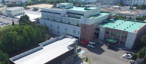 코스닥 탑 10 중 에이치엘비와 셀트리온제약이 높은 상승률을 보였다.(사진=에이치엘비 향남공장)