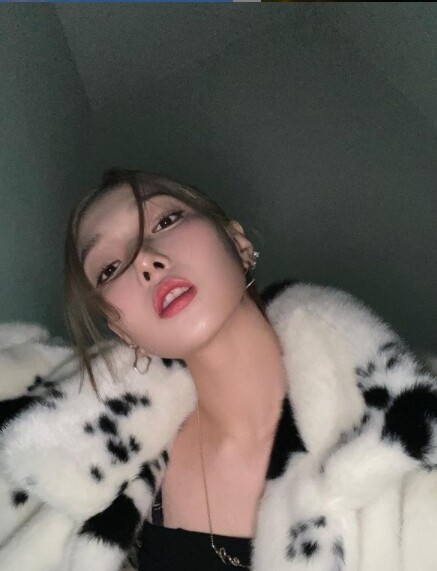 (사진, 카드 전소민 인스타그램 캡처)