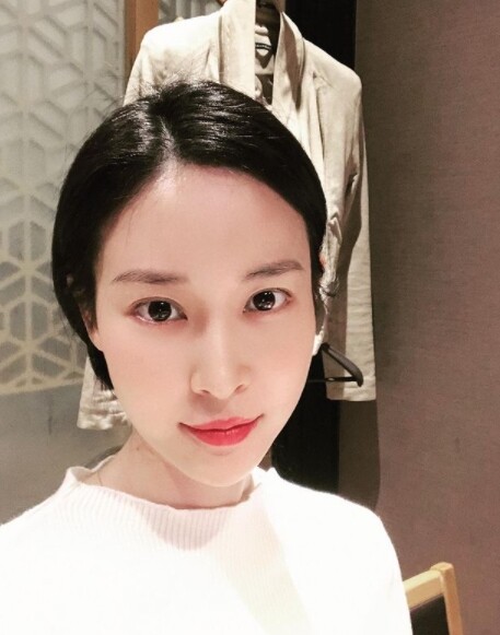 (사진, 이샘 인스타그램 캡처)