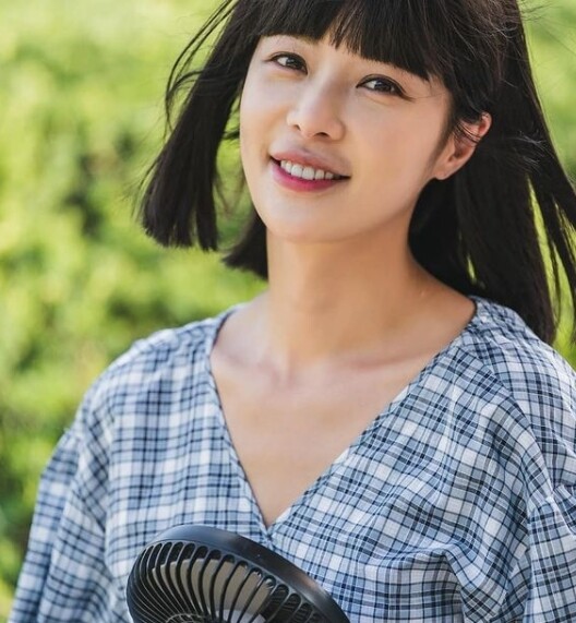 (사진, 황정음 인스타그램 캡처)