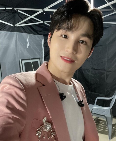 (사진, 김희재 인스타그램 캡처)