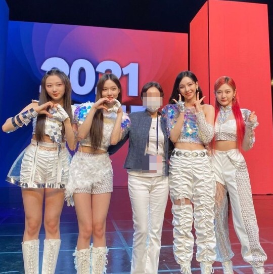 (사진, A 인스타그램 캡처/온라인 커뮤니티)