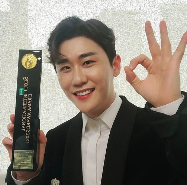 (사진, 영탁 인스타그램 캡처)