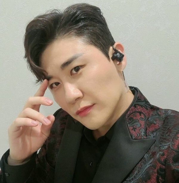 (사진, 영탁 인스타그램 캡처)