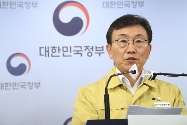 발언하는 권덕철 보건복지부 장관 (사진, 연합뉴스)