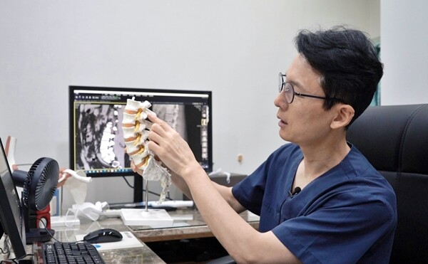 [건강 칼럼] 허리 통증에 다리 저림...