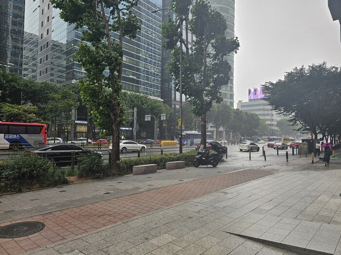 서초구 강남대로에 강한 비바람…밤부터...
