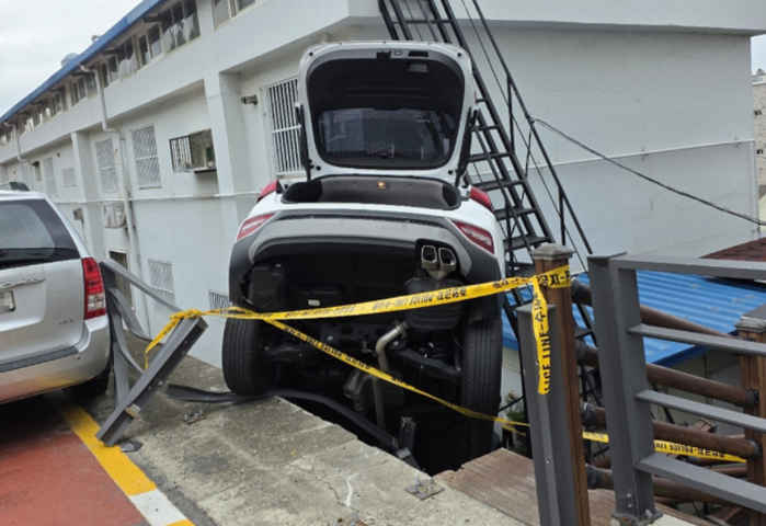 광주 주택가 골목길서 SUV 계단 아...