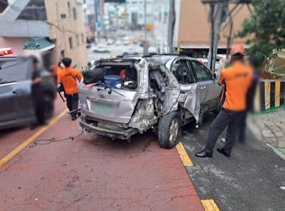 부산 사하구 오르막길서 70대 운전자...