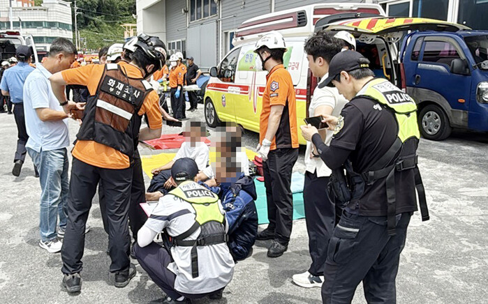 부산 기장군 해상 어선 침몰...행안...