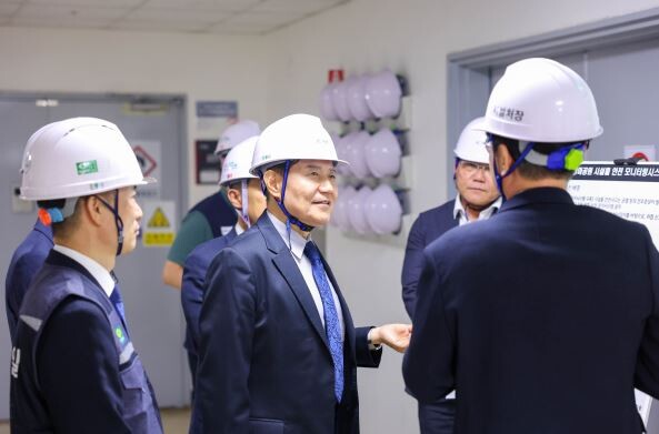 한국마사회, AI·IoT 활용 시설물...